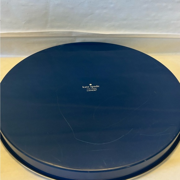 Rate Lenox Kate spade tin cake carrier 10” cake by the slice let them eat cake - Picture 14 of 16